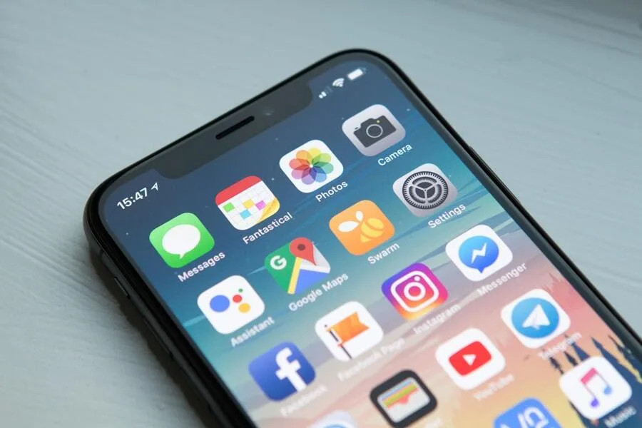 Mobiltelefon med app-ikoner